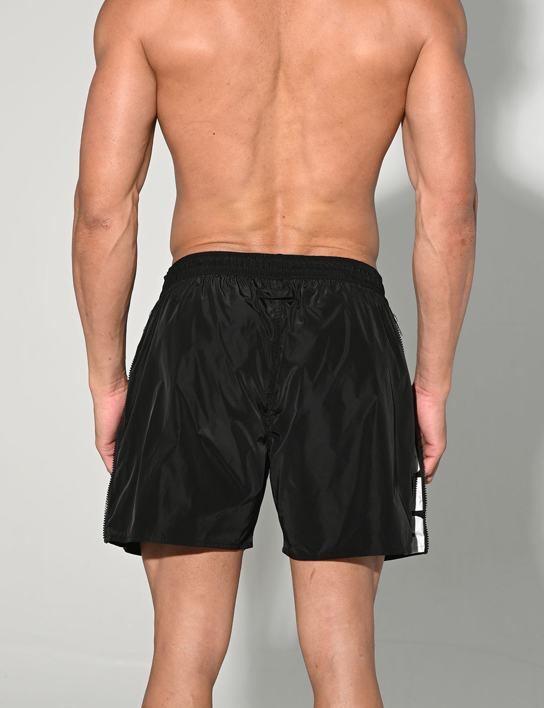 Side Zipper Sport Shorts B3571